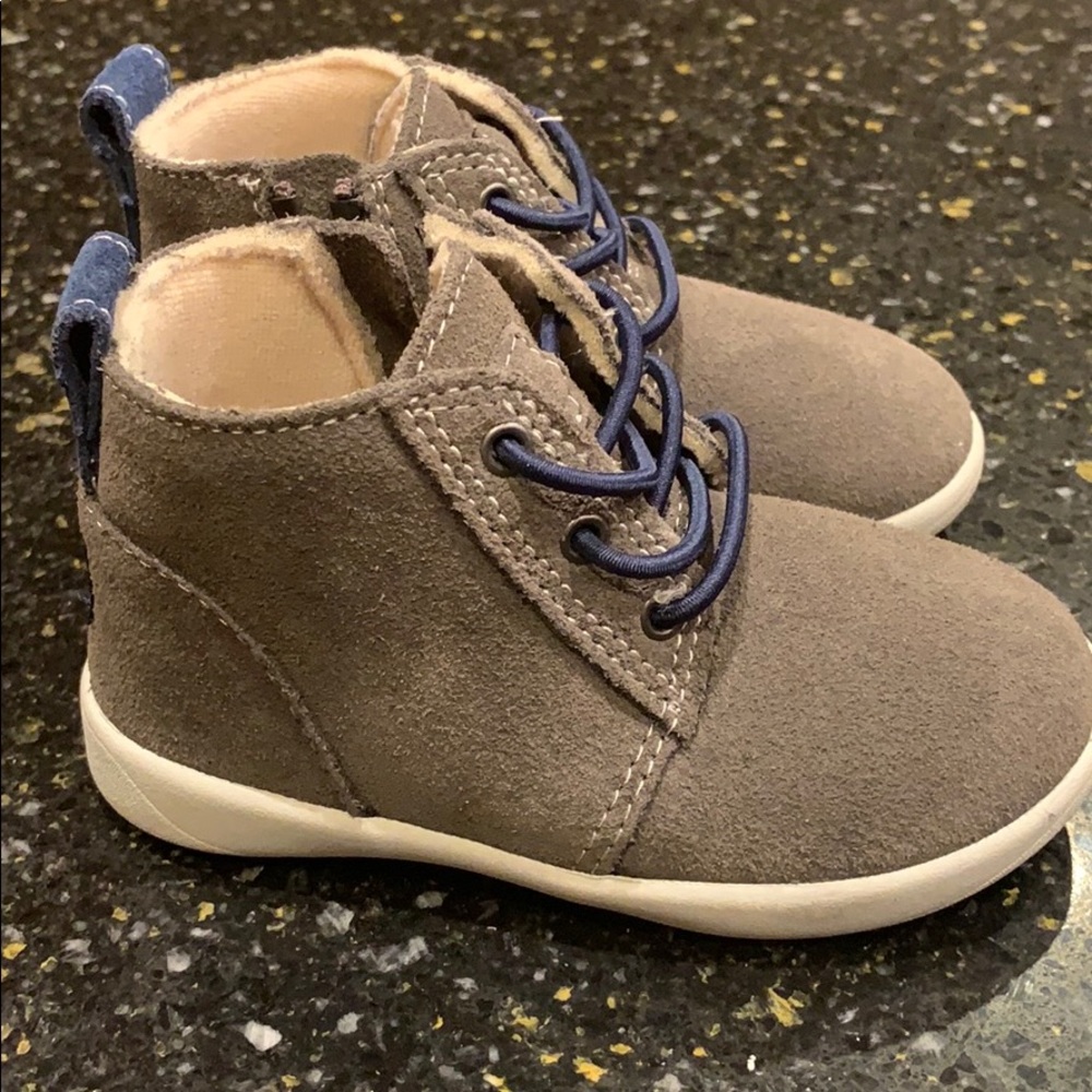 Boys Ugg Mini Boots